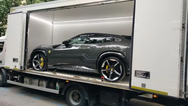 Ferrari Purosangue закреплён в закрытом кузове